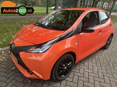 Occasion Toyota Aygo X-play 69 PK (50 kW) 2014 Oranje Hatchback