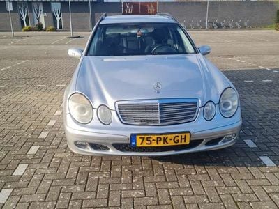 Mercedes E200