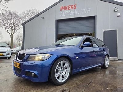 Blauw (metallic) Gebruikt 2012 BMW 318 M Sport Stationwagen | € 6.250 (Eerlijke prijs)