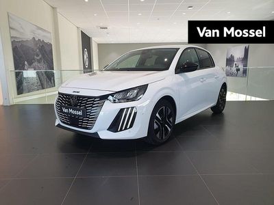Wit Nieuw 2025 Peugeot 208 Allure Hatchback | € 24.940 (Super prijs)