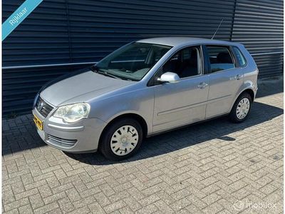 Grijs Occasion 2005 VW Polo Sportline Hatchback | € 2.950 (Eerlijke prijs)