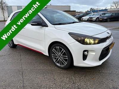 Wit Gebruikt 2017 Kia Rio Hatchback | € 5.999 (Eerlijke prijs)