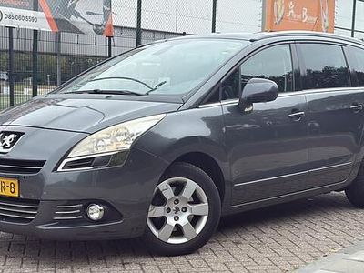 Grijs Gebruikt 2010 Peugeot 5008 MPV | € 2.649 (Eerlijke prijs)