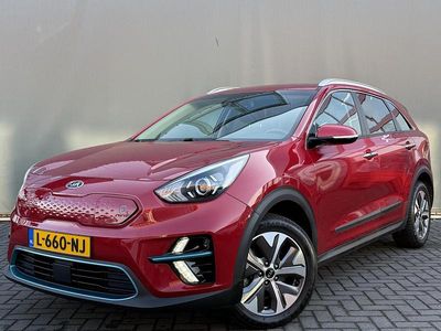 Rood (metallic) Occasion 2021 Kia e-Niro Comfort SUV | € 18.894 (Super prijs)
