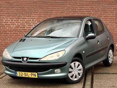 Occasion Peugeot 206 75 PK (55 kW) 1999 Groen Hatchback