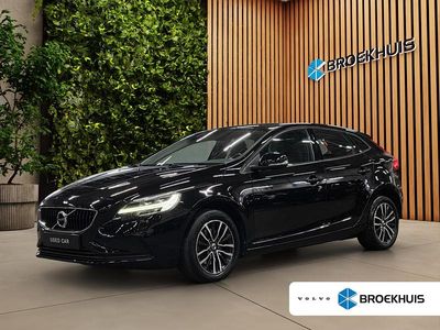 Zwart Gebruikt 2016 Volvo V40 Momentum Hatchback | € 14.900 (Iets duurder)