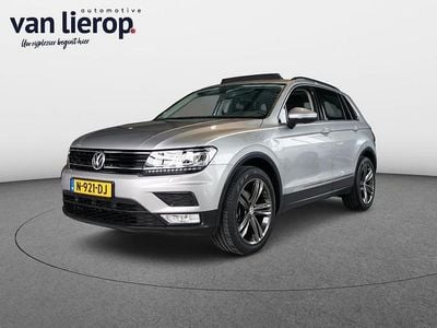 Grijs Occasion 2016 VW Tiguan Highline SUV | € 20.995 (Eerlijke prijs)