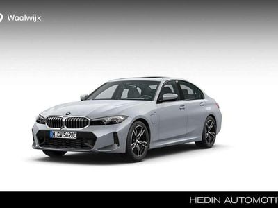 BMW 330e
