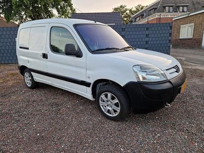 Wit Gebruikt 2004 Peugeot Partner Avantage MPV | € 3.450