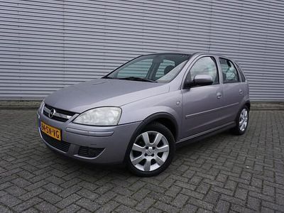 Grijs (metallic) Gebruikt 2006 Opel Corsa Hatchback | € 2.650 (Eerlijke prijs)