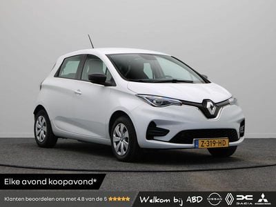 Wit Occasion 2024 Renault Zoe Life Hatchback | € 13.740 (Super prijs)
