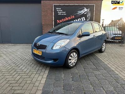 Blauw (metallic) Gebruikt 2007 Toyota Yaris Sol Hatchback | € 4.450 (Eerlijke prijs)