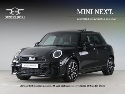 Zwart Nieuw 2025 Mini John Cooper Works Hatchback | € 51.400