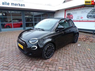 Zwart (metallic) Occasion 2021 Fiat 500e La Prima Cabriolet | € 20.950 (Eerlijke prijs)