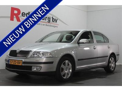 Grijs Occasion 2008 Skoda Octavia Business Line Hatchback | € 4.445 (Goede deal)
