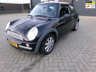 Zwart Gebruikt 2001 Mini ONE Salt Hatchback | € 650 (Eerlijke prijs)