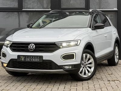 Wit (metallic) Gebruikt 2021 VW T-Roc Business SUV | € 23.400 (Goede deal)