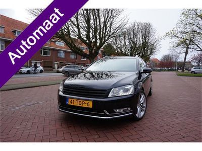 tweedehands VW Passat Variant 1.4 TSI Highline BlueMotion AUTOMAAT LEER NAVIGATI