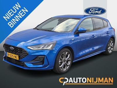 Blauw Occasion 2022 Ford Focus ST-Line Hatchback | € 18.450 (Eerlijke prijs)