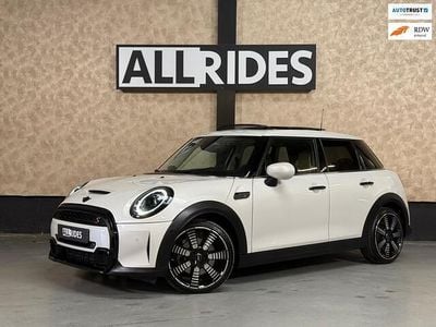 Wit Gebruikt 2023 Mini Cooper S Essential Hatchback | € 33.950 (Iets duurder)