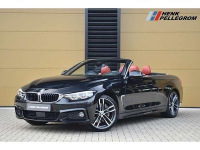 Zwart (metallic) Gebruikt 2019 BMW 440 Executive Cabriolet | € 39.950 (Eerlijke prijs)