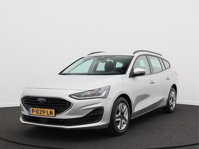 Grijs Gebruikt 2022 Ford Focus Stationwagen | € 13.750 (Goede deal)