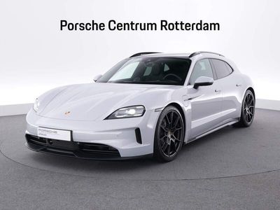 Ijsgrijs metallic Gebruikt 2024 Porsche Taycan Sport Turismo Sedan | € 97.900