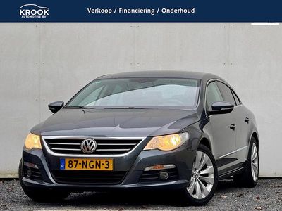 Grijs Occasion 2010 VW Passat Highline Sedan | € 8.900 (Duur)