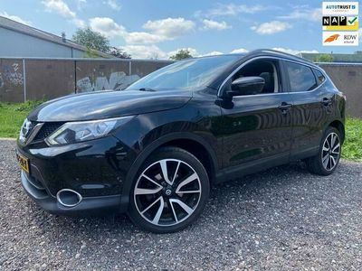 Zwart Occasion 2015 Nissan Qashqai Tekna SUV | € 17.950 (Duur)
