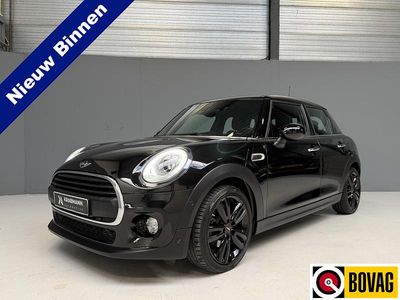 Zwart Gebruikt 2017 Mini ONE Chili Hatchback | € 18.998 (Duur)