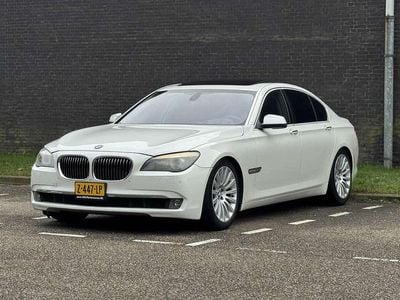 Occasion 2009 BMW 750 Sedan | € 16.000 (Goede deal)