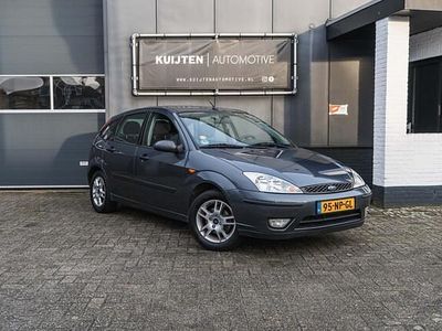 Grijs Occasion 2004 Ford Focus Collection Hatchback | € 2.450 (Duur)