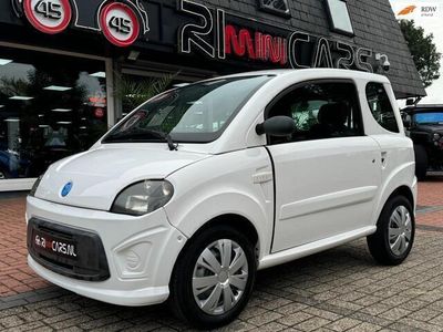 Wit Gebruikt 2013 Microcar Dué Hatchback | € 4.995