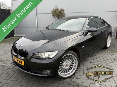 Zwart Gebruikt 2008 BMW 330 Executive Coupé | € 6.995