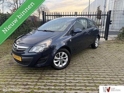 Blauw Occasion 2014 Opel Corsa Cosmo Hatchback | € 5.950 (Eerlijke prijs)