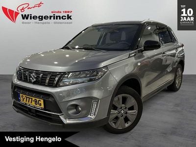 Grijs Occasion 2023 Suzuki Vitara SUV | € 23.724 (Eerlijke prijs)