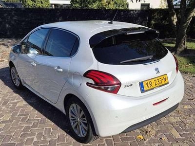 Occasion Peugeot 208 Allure 145 PK (106 kW) 2019 Wit Hatchback