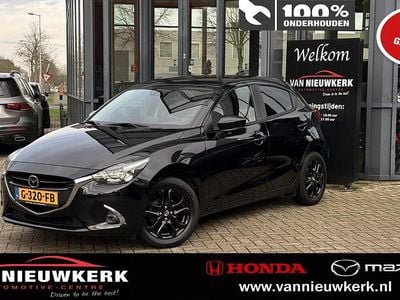 Blauw (parellak) Gebruikt 2023 Mazda 2 Luxury Hatchback | € 18.700 (Eerlijke prijs)