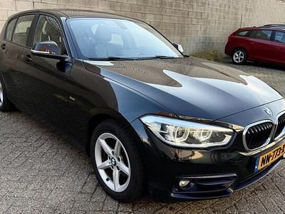 Zwart Occasion 2017 BMW 118 Executive Hatchback | € 11.950 (Goede deal)