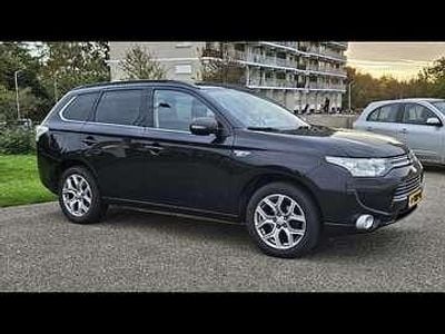 Zwart Gebruikt 2014 Mitsubishi Outlander Instyle SUV | € 7.750 (Goede deal)