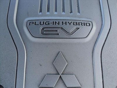 Mitsubishi Outlander P-HEV