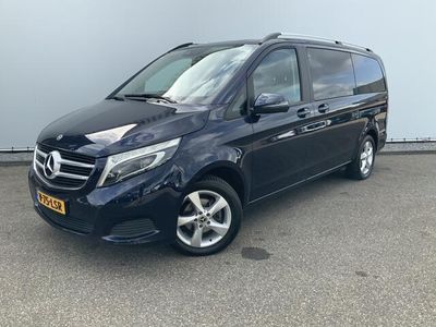 Mercedes V220