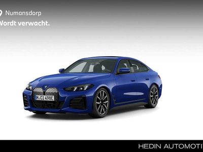 Blauw Nieuw 2025 BMW i4 M Sport Sedan | € 72.529 (Goede deal)