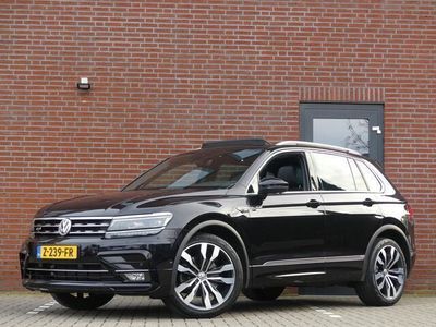 tweedehands VW Tiguan 2.0 TSI 4Motion 2 X R-Line / Schuifdak / 20 Inch