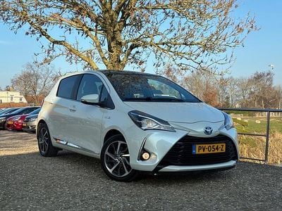 Occasion Toyota Yaris Premium 74 PK (54 kW) 2017 Wit Hatchback