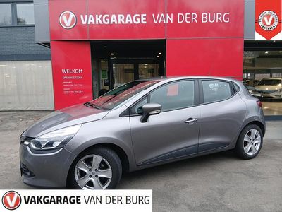 Grijs Occasion 2016 Renault Clio IV Expression Hatchback | € 10.450 (Eerlijke prijs)