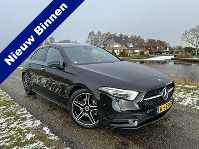 tweedehands Mercedes A200 AMG Line Panoramadak / Sfeerverlichting / Fabrieksgarantie / NL Auto!