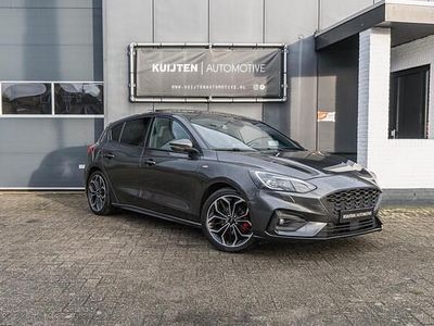 Grijs Occasion 2019 Ford Focus ST-Line Hatchback | € 19.995 (Duur)