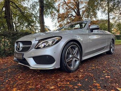 Grijs, metallic lak Gebruikt 2017 Mercedes C250 AMG Cabriolet | € 32.450 (Iets duurder)