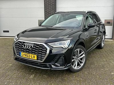 Zwart (metallic) Gebruikt 2020 Audi Q3 Business SUV | € 28.950 (Super prijs)
